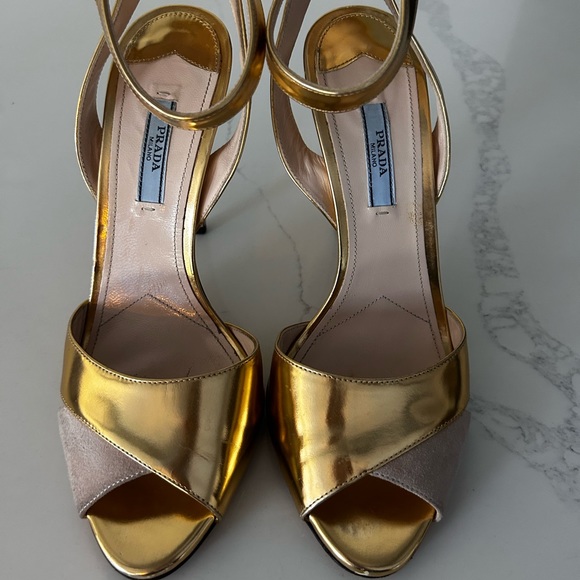 Cream and gold Prada heels, size 39 EU (fit 8.5 perfectly.) - Picture 2 of 12